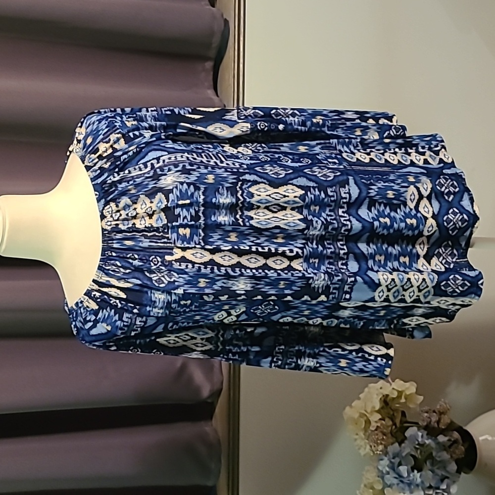 West Loop Patterned Top - Picture 2 of 9